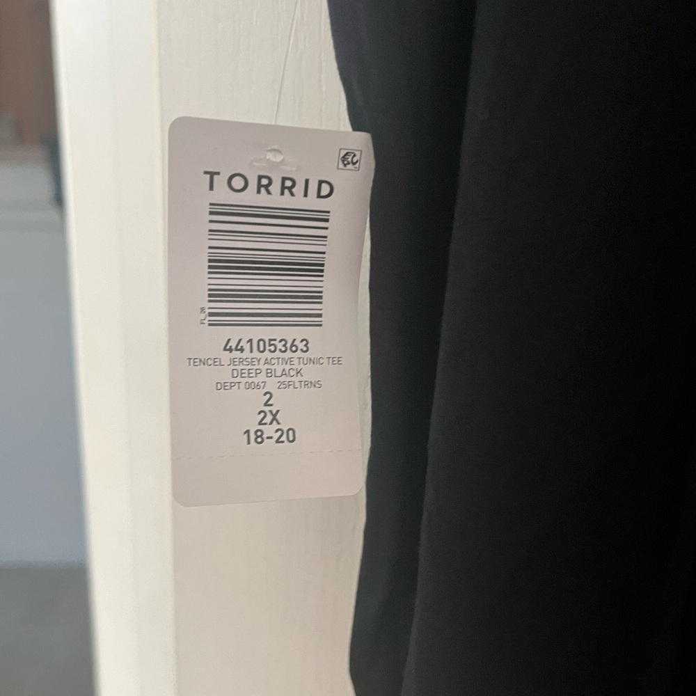 Torrid NWT TRU Black short sleeve shirt. 2 - Picture 5 of 5